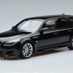 BMW M5 E61 Touring Melns Otto 1:18