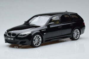 BMW M5 E61 Touring Melns Otto 1:18