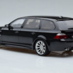 BMW M5 E61 Touring Melns Otto 1:18 - image 5 of 6