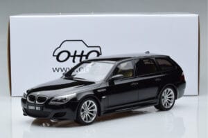 BMW M5 E61 Touring Melns Otto 1:18 OT1020 Sveķi — attēls 6 no 6