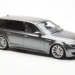BMW M5 E61 Touring Pelēks Otto 1:18 - image 4 of 6