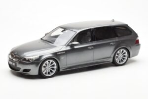 BMW M5 E61 Touring Pelēks Otto 1:18