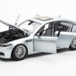 BMW M5 F10 Silverstone Sudrabs Paragon 1:18 - image 2 of 8