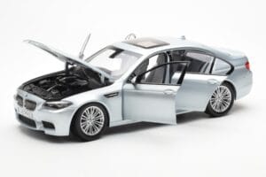 BMW M5 F10 Silverstone Sudrabs Paragon 1:18 80432186353 Metāls — attēls 2 no 8
