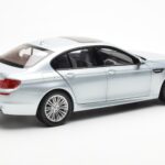 BMW M5 F10 Silverstone Sudrabs Paragon 1:18 - image 3 of 8