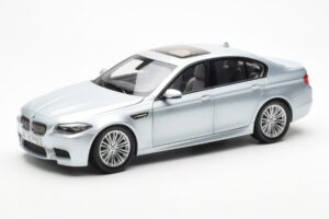 BMW M5 F10 Silverstone Sudrabs Paragon 1:18
