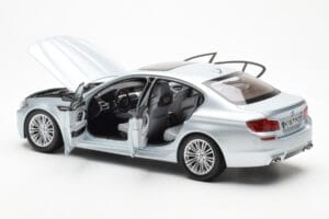BMW M5 F10 Silverstone Sudrabs Paragon 1:18 80432186353 Metāls — attēls 5 no 8