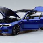 BMW M5 F90 Marina Bay Zils Norev 1:18 - image 2 of 7