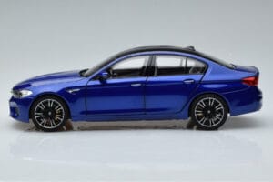 BMW M5 F90 Marina Bay Zils Norev 1:18 80432454783 Metāls — attēls 4 no 7