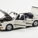 BMW M535i E28 Alpine Balts AUTOart 1:18 - image 2 of 10