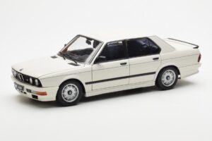 BMW M535i E28 Alpine Balts AUTOart 1:18