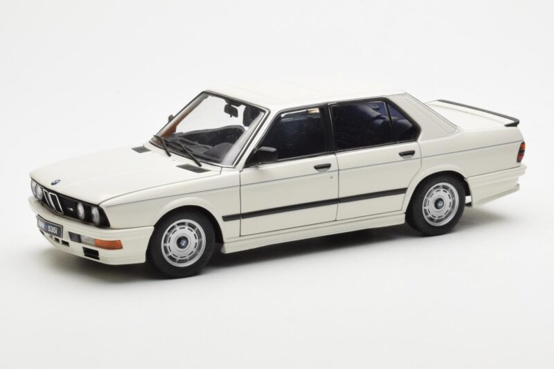 BMW M535i E28 Alpine Balts AUTOart 1:18