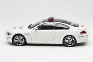 BMW M6 E63 MotoGP Safety Car 2006 Kyosho 1:18 08707GPB Metāls — attēls 4 no 8