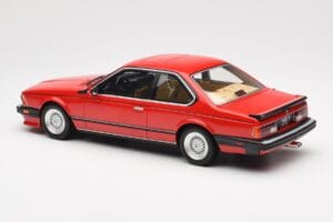 BMW M635 CSi E24 Henna Sarkans Otto 1:18 OT1018 Sveķi — attēls 5 no 6