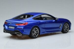BMW M850i G15 Zils Metallik Norev 1:18 183286 Metāls — attēls 3 no 7