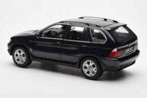 BMW X5 4.4i E53 Tumši Zils Kyosho 1:18 08521DB Metāls — attēls 7 no 8