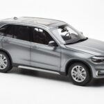 BMW X5 F15 Space Pelēks Paragon 1:18 - image 6 of 8