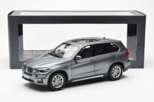 BMW X5 F15 Space Pelēks Paragon 1:18 80432318988 Metāls — attēls 8 no 8