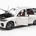 BMW X5 G05 Balts Paragon 1:18 - image 2 of 8