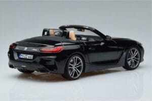 BMW Z4 G29 Melns Metallik Norev 1:18 183272 Metāls — attēls 3 no 7