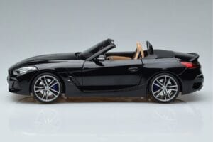 BMW Z4 G29 Melns Metallik Norev 1:18 183272 Metāls — attēls 4 no 7