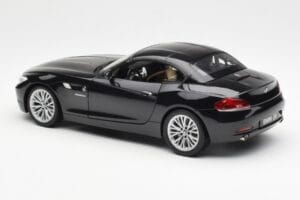 BMW Z4 E89 Spider Melns Metalik Kyosho 1:18 08771BK Metāls — attēls 8 no 9