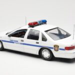 Chevrolet Caprice Cheyenne Policija UT Models 1:18 - image 5 of 6