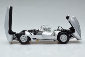 Chevrolet Corvette C1 Stingray Concept AUTOart 1:18 71000 Metāls — attēls 4 no 8