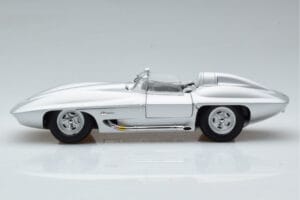 Chevrolet Corvette C1 Stingray Concept AUTOart 1:18 71000 Metāls — attēls 5 no 8