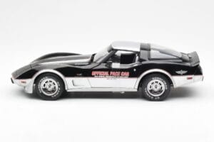 Chevrolet Corvette C3 Pace Car Indianapolis 500 1978 UT Models 1:18 21070 Metāls — attēls 3 no 6