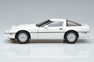 Chevrolet Corvette C4 Balts AUTOart 1:18 71243 Metāls — attēls 5 no 8