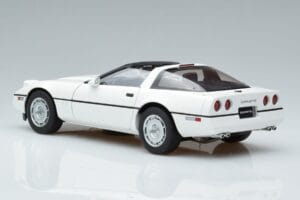 Chevrolet Corvette C4 Balts AUTOart 1:18 71243 Metāls — attēls 7 no 8