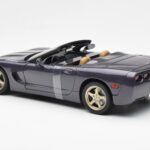 Chevrolet Corvette C5 Kabriolets Violets Perlamutra Metaliks UT Models 1:18 - image 5 of 6