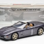 Chevrolet Corvette C5 Kabriolets Violets Perlamutra Metaliks UT Models 1:18 - image 6 of 6