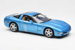Chevrolet Corvette C5 Zils Metaliks UT Models 1:18 21004 Metāls — attēls 4 no 6