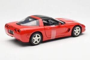 Chevrolet Corvette C5 Hardtop Sarkans UT Models 1:18 21041 Metāls — attēls 2 no 6