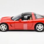 Chevrolet Corvette C5 Hardtop Sarkans UT Models 1:18 - image 3 of 6