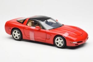 Chevrolet Corvette C5 Hardtop Sarkans UT Models 1:18 21041 Metāls — attēls 4 no 6