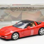 Chevrolet Corvette C5 Hardtop Sarkans UT Models 1:18 - image 6 of 6