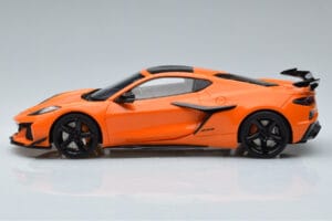 Chevrolet Corvette C8 Z06 Oranžs GT Spirit 1:18 GT417 Sveķi — attēls 3 no 6