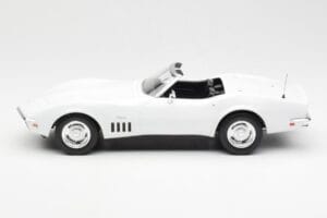 Chevrolet Corvette C3 Kabriolets Can-Am Balts Norev 1:18 189038 Metāls — attēls 3 no 6