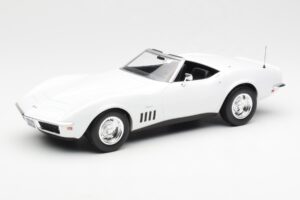 Chevrolet Corvette C3 Kabriolets Can-Am Balts Norev 1:18