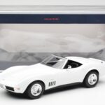 Chevrolet Corvette C3 Kabriolets Can-Am Balts Norev 1:18 - image 6 of 6