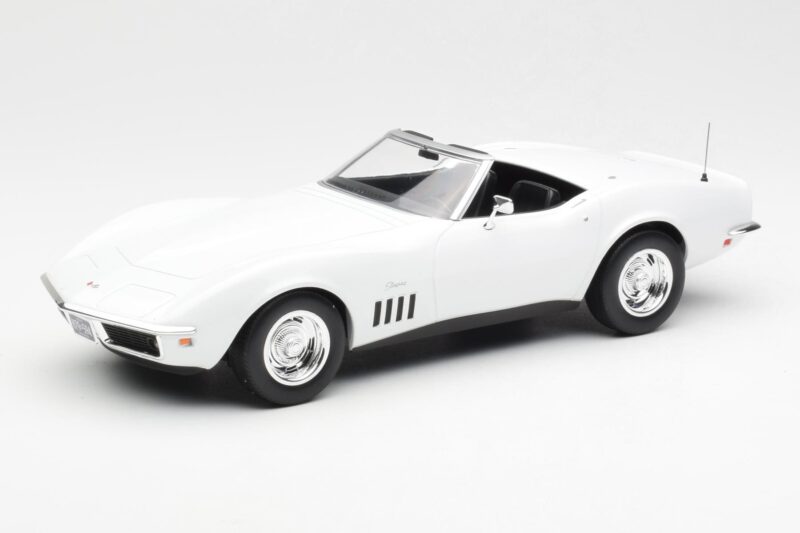 Chevrolet Corvette C3 Kabriolets Can-Am Balts Norev 1:18
