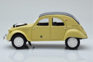 Citroen 2CV Sahara Dzeltens Otto 1:18 OT1027 Sveķi — attēls 3 no 6