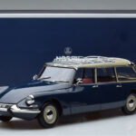 Citroen ID 19 Break Orient Zils Norev 1:18 - image 9 of 9