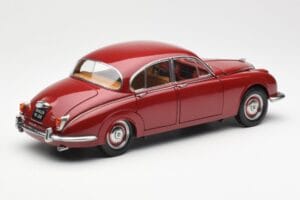 Daimler 250 V8 Sarkans Paragon 1:18 PA-98312 Metāls — attēls 3 no 8