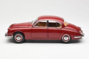 Daimler 250 V8 Sarkans Paragon 1:18 PA-98312 Metāls — attēls 4 no 8