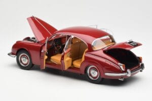 Daimler 250 V8 Sarkans Paragon 1:18 PA-98312 Metāls — attēls 5 no 8