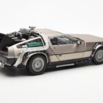 DeLorean DMC-12 Time Machine Back to the Future Sudraba Sun Star 1:18 - image 5 of 8